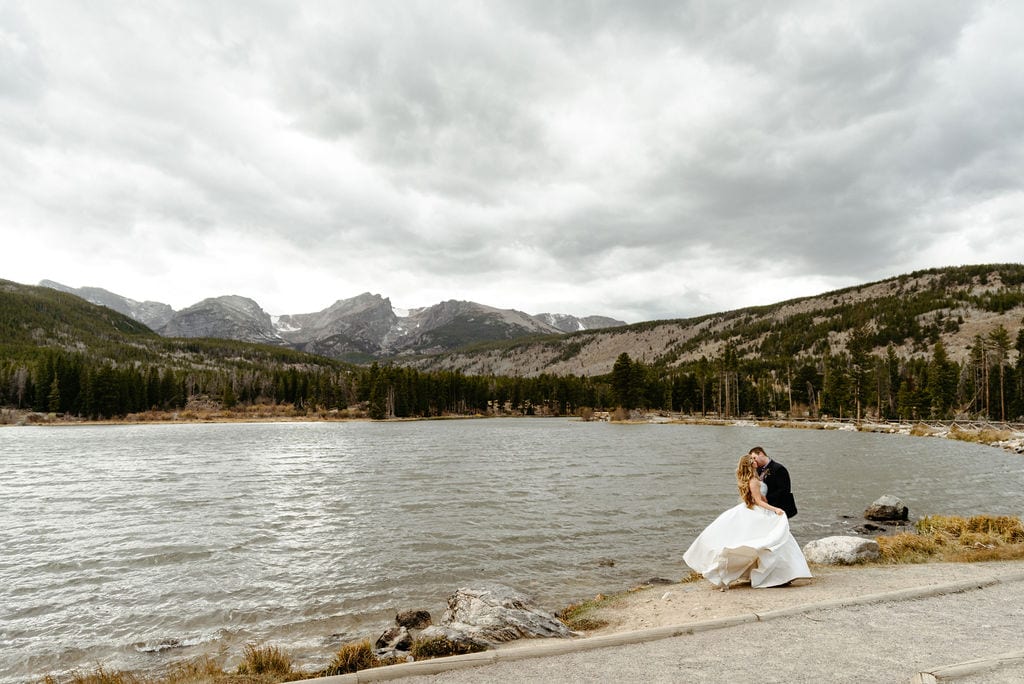 Bride and Groom portraits at sprague lake in RMNP