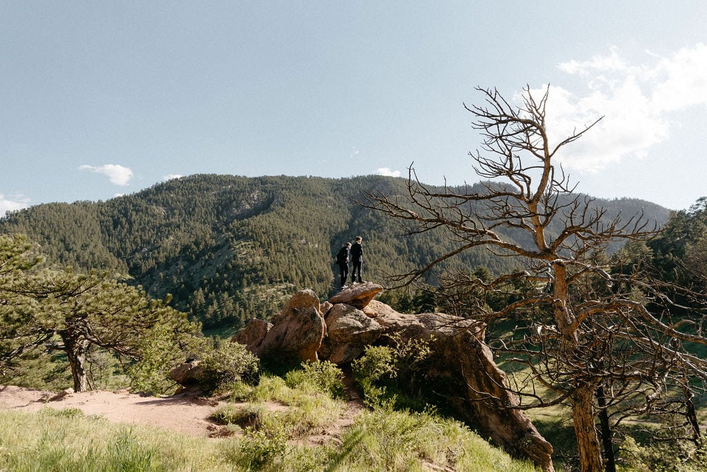 Group of friends hike to settlers park for boulder colorado elopement