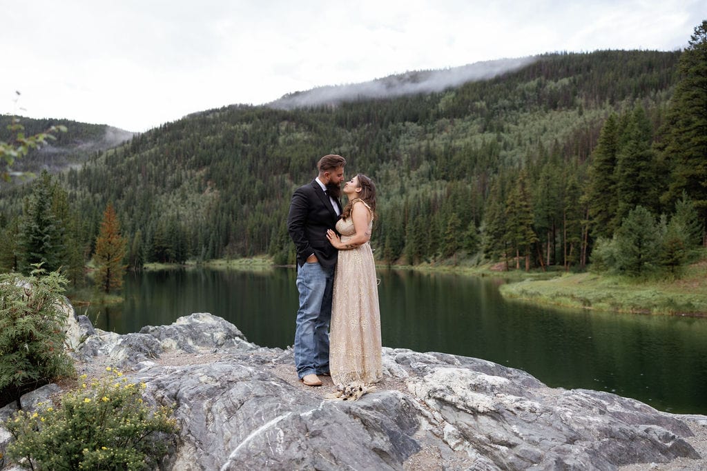 Elopement Locations in Colorado with Lakes and Mountains 