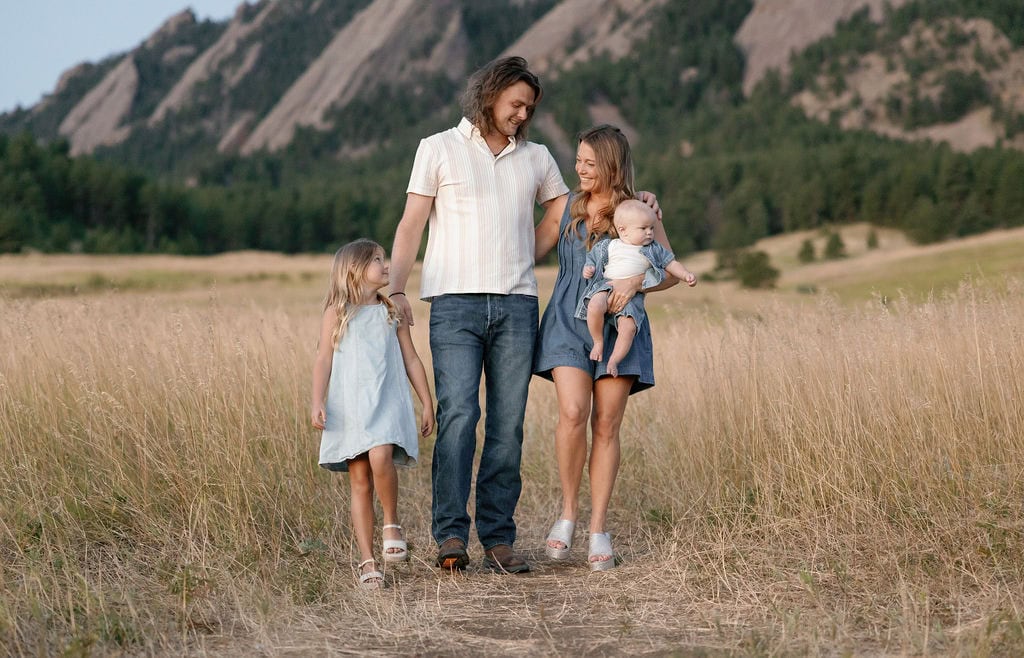 Sunrise family portraits at chautauqua park