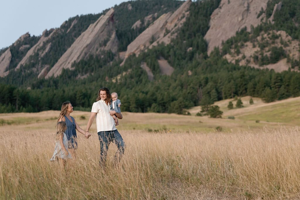 Sunrise family portraits at chautauqua park