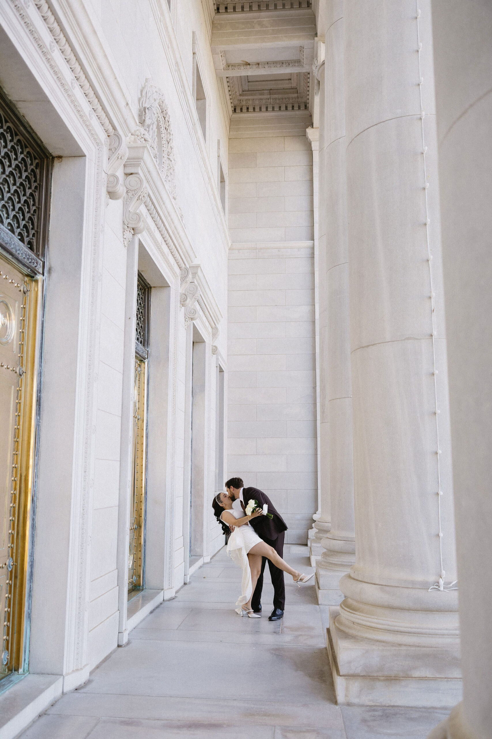 Bride and Groom portraits at the Arkansas State Capitol Building
